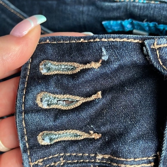 YMI capris - dark wash - Picture 2 of 11